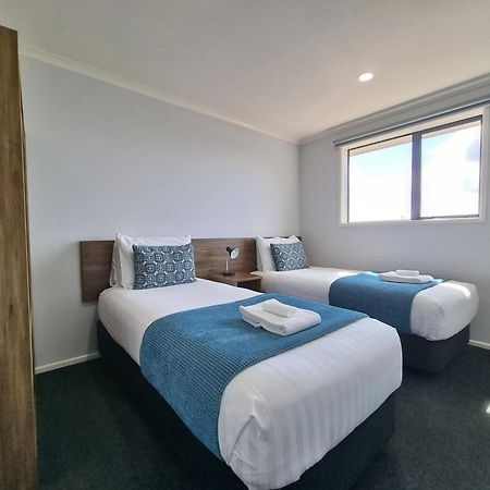 Antonio Mews Motel Стратфорд Екстериор снимка