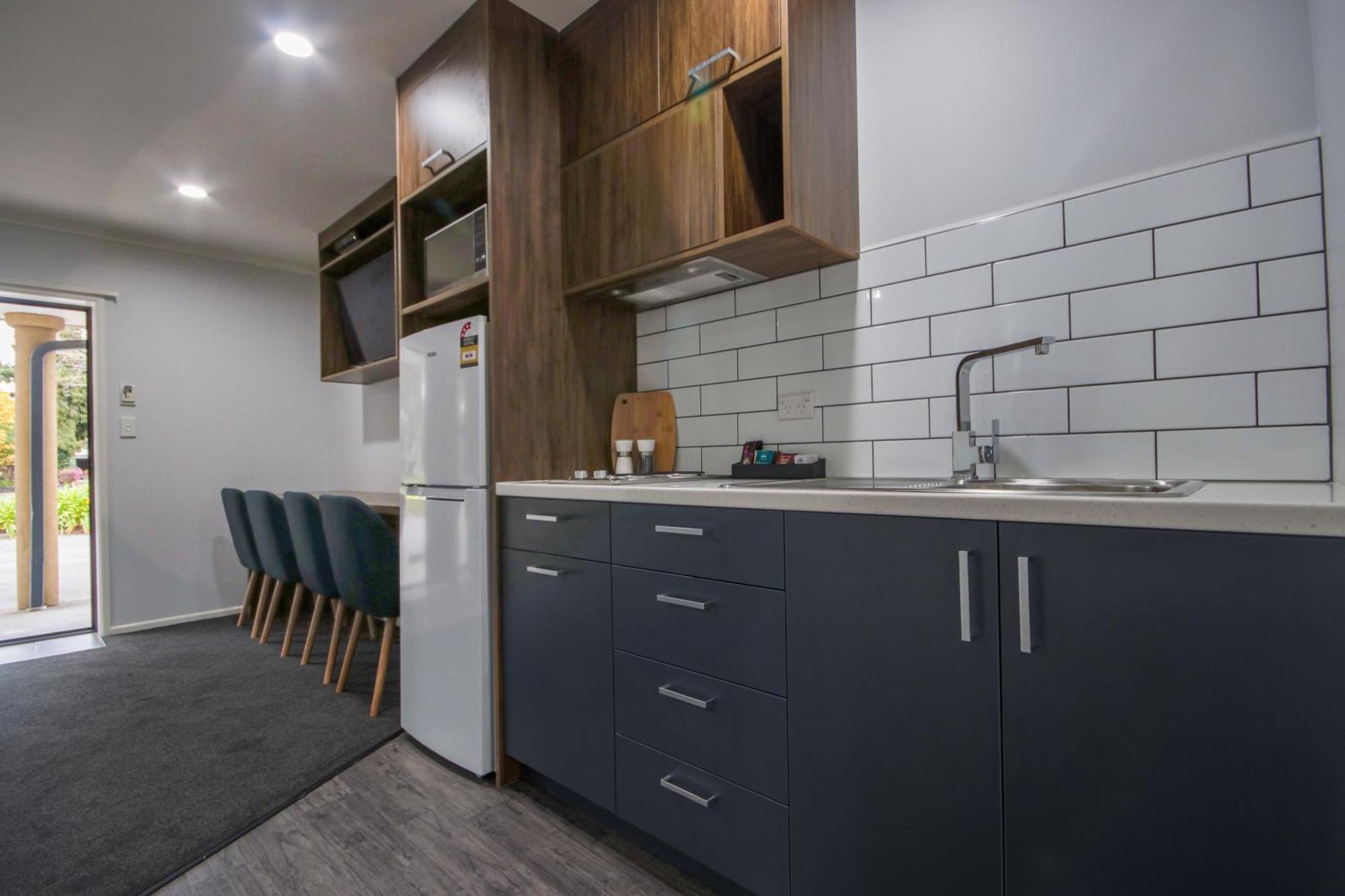 Antonio Mews Motel Стратфорд Екстериор снимка