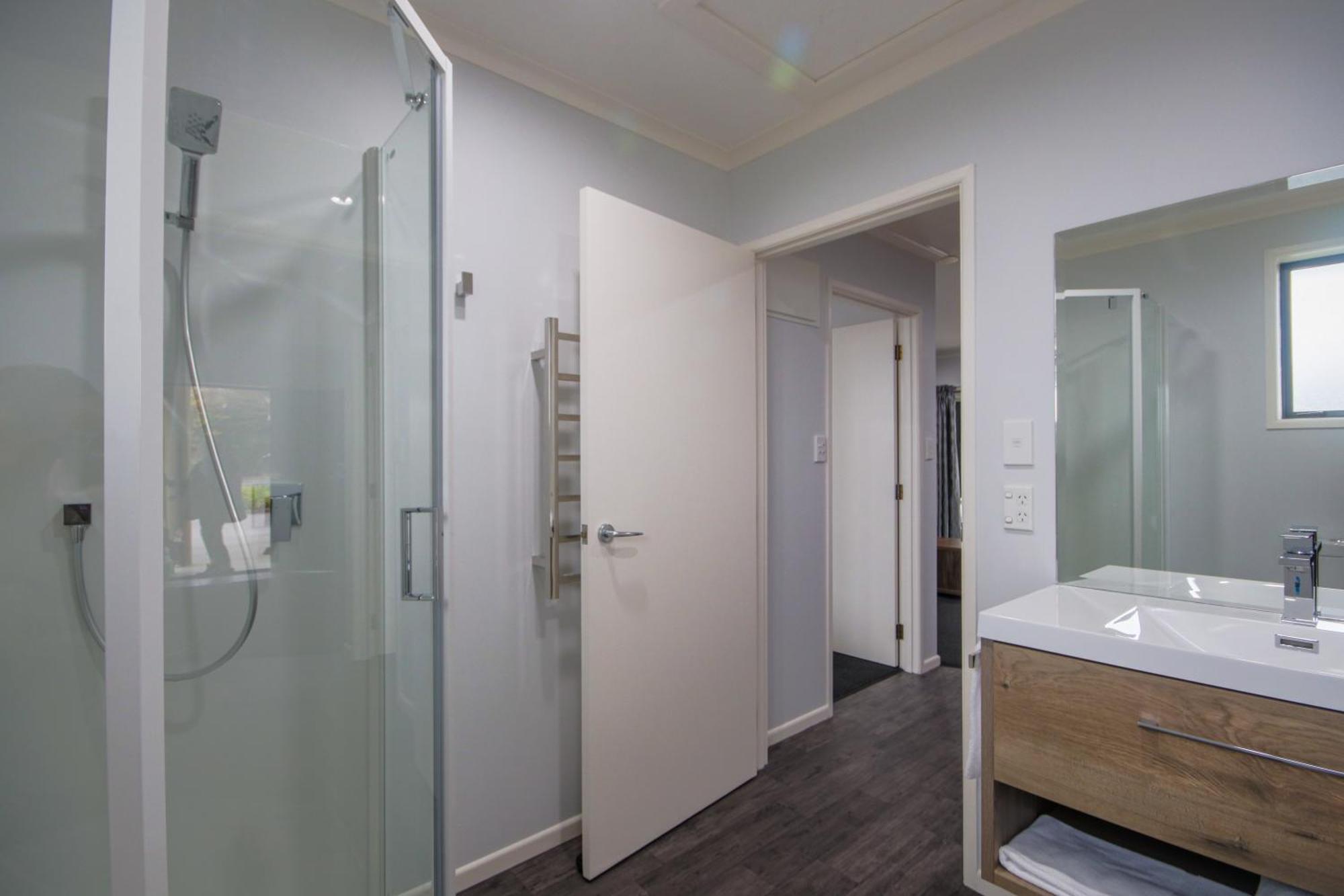 Antonio Mews Motel Стратфорд Екстериор снимка